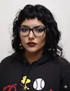 Foto real de estudiante de Licenciatura en Pedagogía en el Área de literatura inglesa