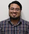 Foto real de estudiante de Maestría en Educación con énfasis en Educación Tecnológica