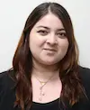 Foto real de estudiante de la Maestría en Organización y Administración de la Educación Superior